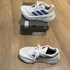 NIB Adidas Adistar